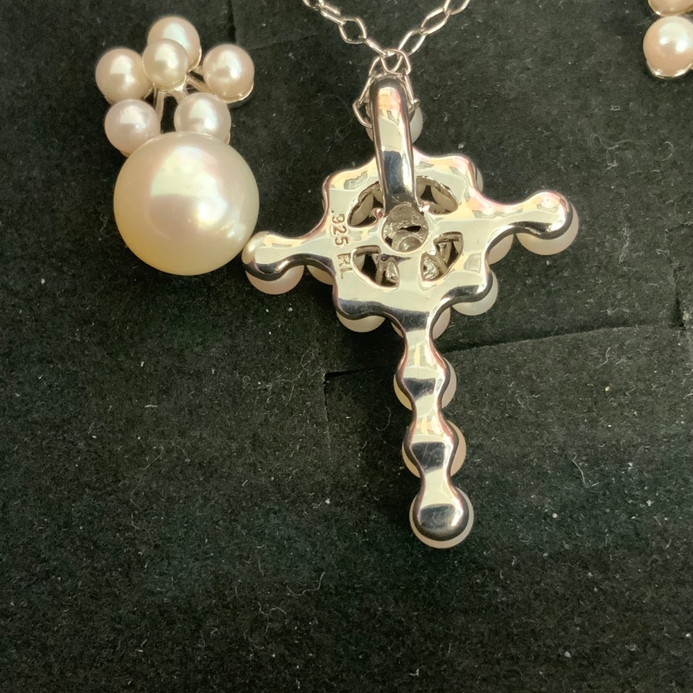 Sterling Silver Freshwater Cultured Pearl cross necklace and earring set - Picture 3 of 5